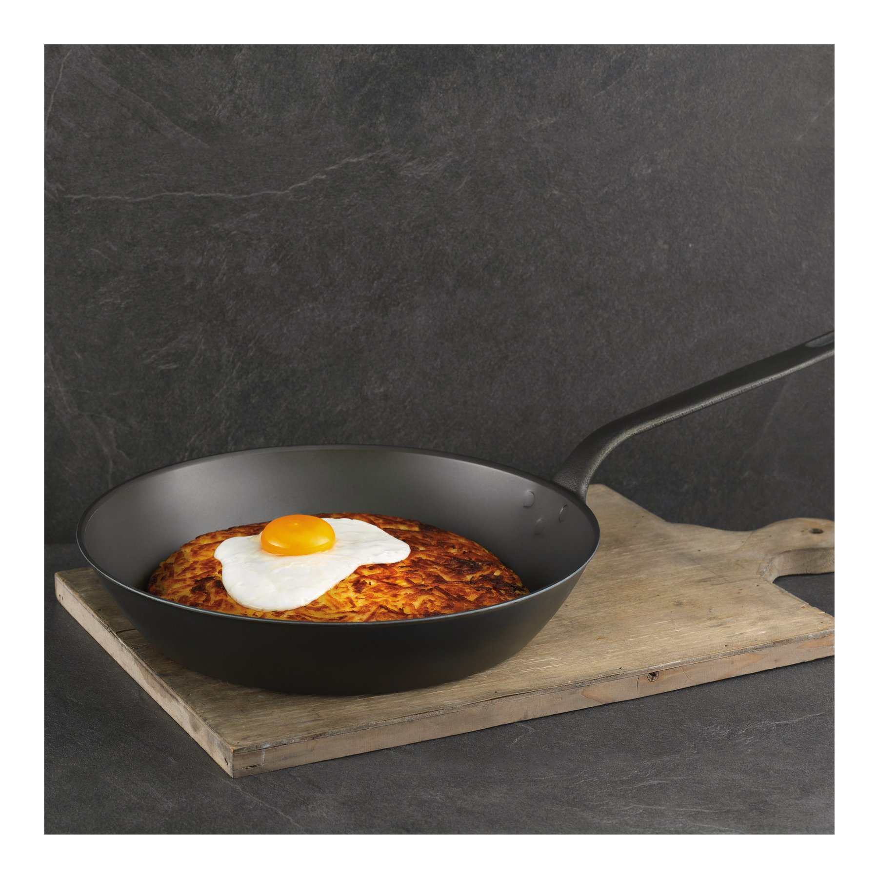 KUHN RIKON Swiss Multiply koekenpan/pan gecoat met anti-aanbaklaag van roestvrij staal en aluminium, 24 cm, voor alle warmtebronnen incl. inductie, ovenvast tot 250 graden