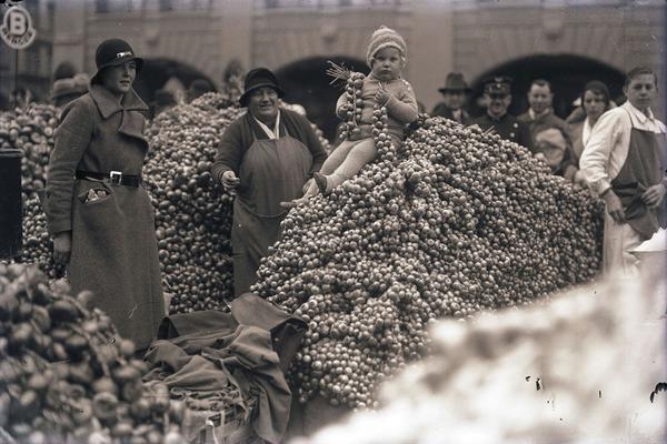 Zibelemärit Bern 1926 - © Unbekannter Fotograf / Staatsarchiv des Kantons Bern, FN DG7