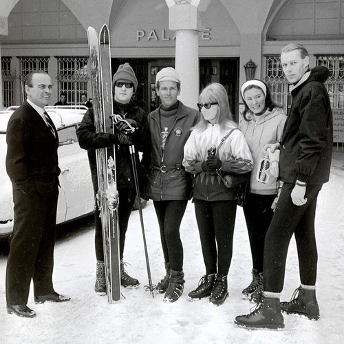 John Lennon und Cynthia in St. Moritz - © ETH Bildarchiv / Hans Gerber