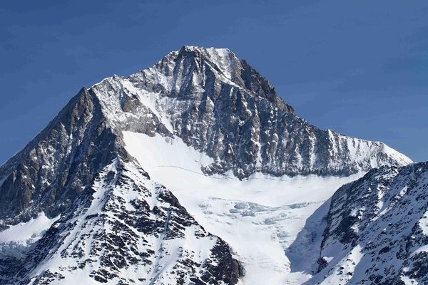 Bietschhorn und das kleine Nesthorn vor dem Bergsturz