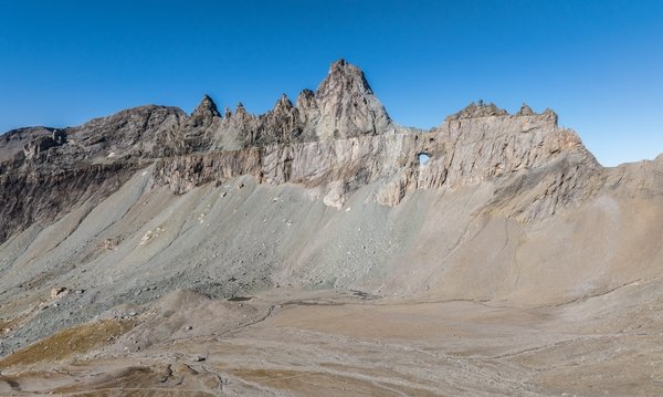 Martinsloch und Tschingelhörner - © Welterbe Sardona / Markus Casutt