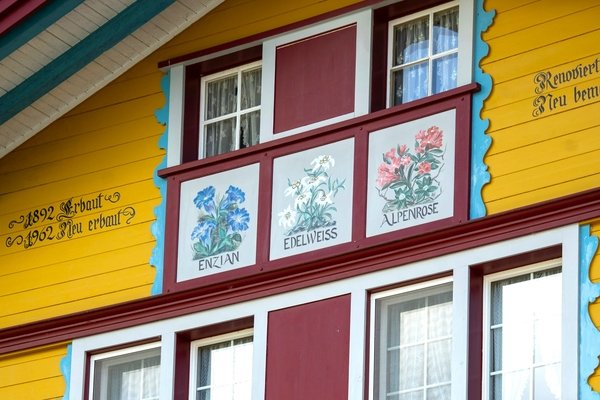 Malerei am Gasthaus Alpenrose, Wasserauen AI