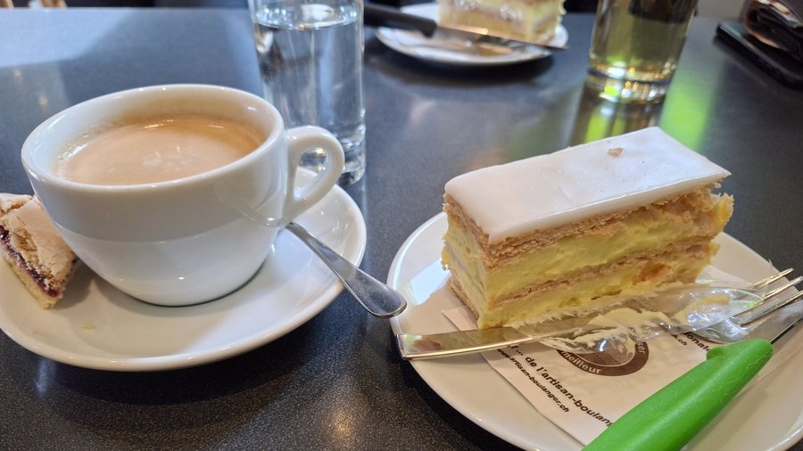 Kaffee und Cremeschnitte in Escholzmatt - © René Buss