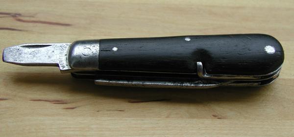 Das erste Soldatenmesser der Wester & Co. Solingen 1890 - © CC BY-SA 3.0 Cutrofiano