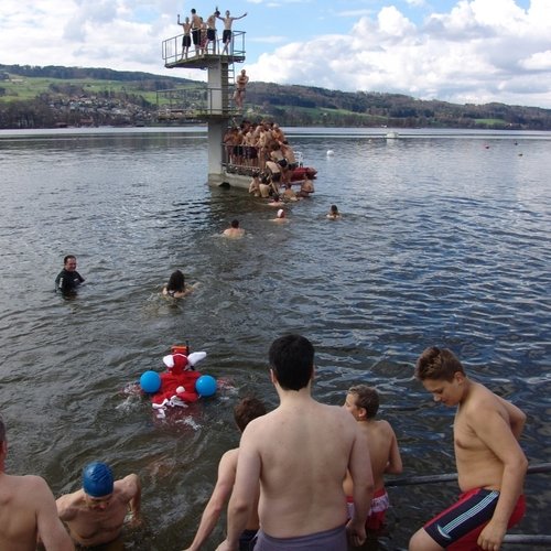 © Ustermer Blaueierschwimmen