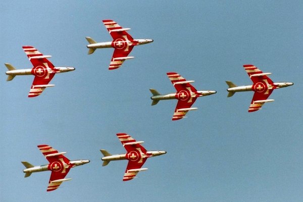 Patrouille Suisse mit Hawker Hunter - © Christof Berger 1991