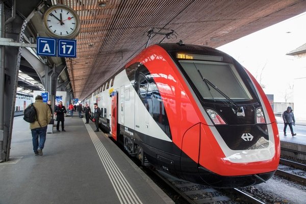 Pünktlich,... © SBB CFF FFS / Gian Vaitl
