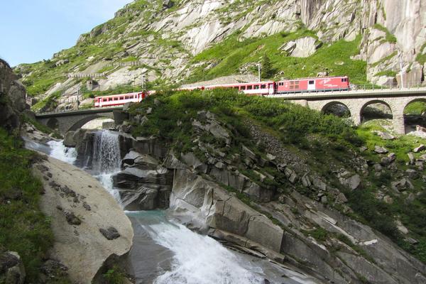 Bergstrecke durch die Schöllenenschlucht