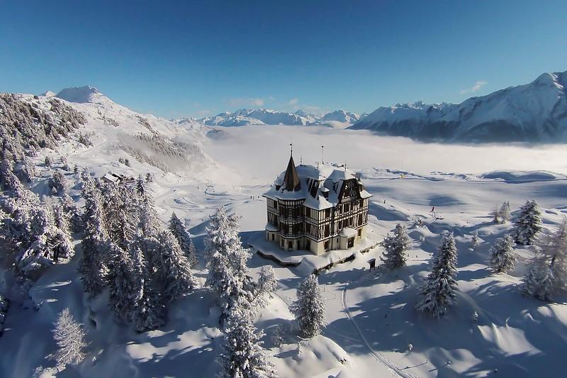 Die Villa Cassel im Winter - © aletscharena