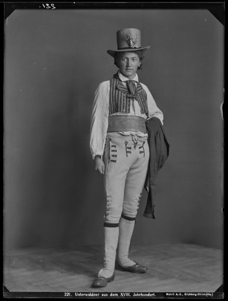 Nidwaldner Tracht, 18. Jhdt. - © helveticarchives.ch