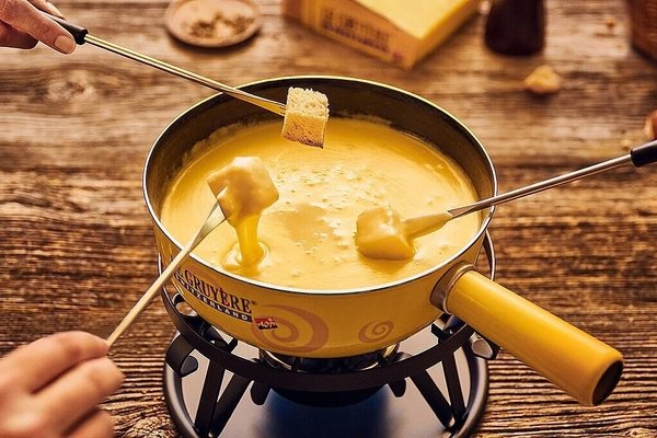 Fondue - © LeGruyère