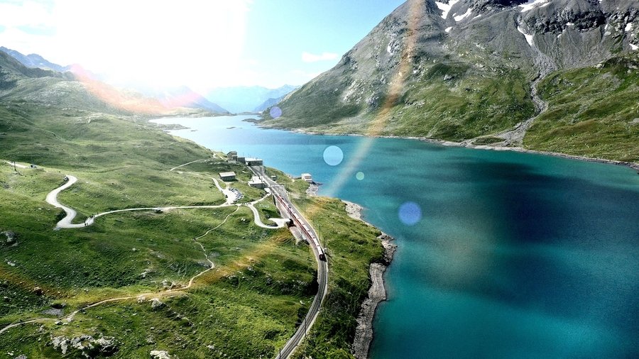 Die Bahnstrecke am Berninapass