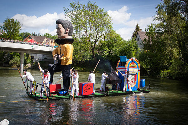 Mammut Flossrennen - © bischofszell.ch