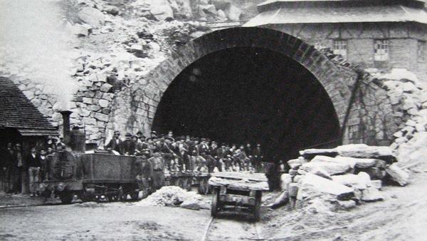 Italienische Arbeiter am Gotthardtunnel in Göschenen/Uri