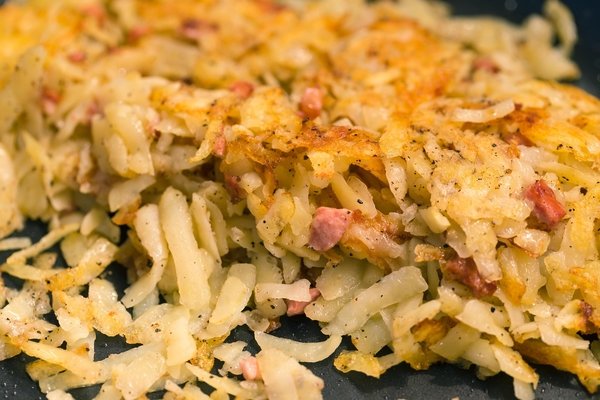 Nicht schlecht, aber ganz schön mager: Rösti mit Schinkenwürfeln
