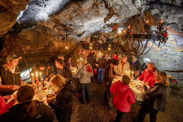 Höhlen-Raclette - © trekking.ch
