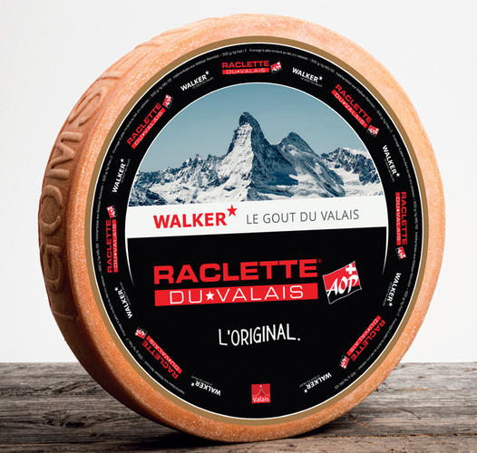 So muss ein Raclette du Valais AOP aussehen - © Walker Bergkäserei AG / zVg