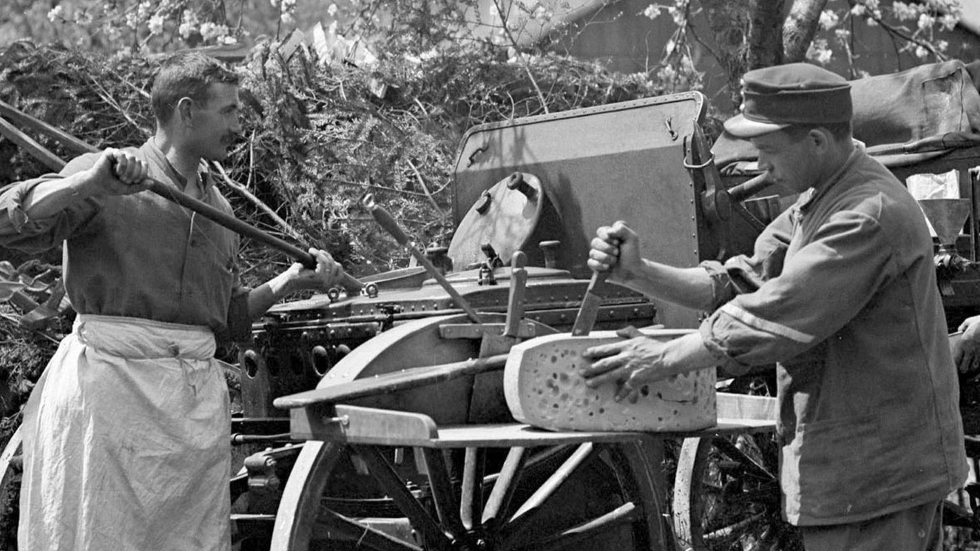 Schweizer Militär-Fondue für 1100 Personen