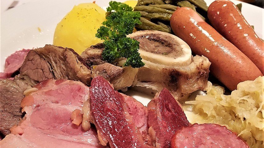 Die Berner Platte (mit Rezept) - Ein kulinarischer Schlachtenepos