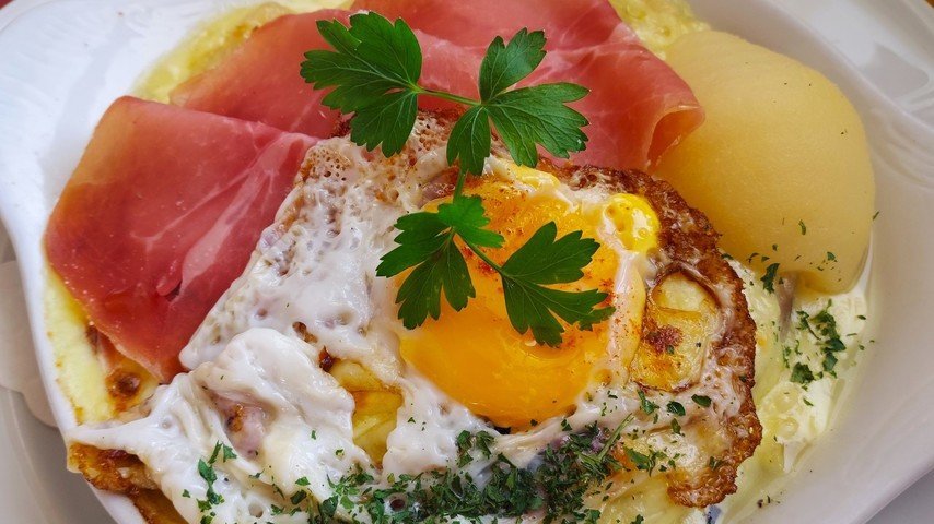 Die Walliser Käseschnitte (mit Rezept)