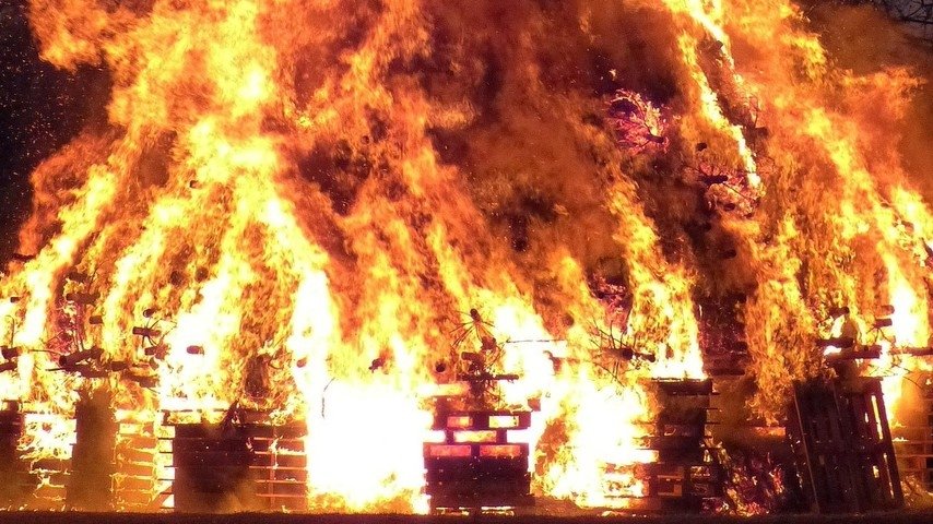 Funkensonntag im Appenzell – so vertreibt man den Winter richtig!