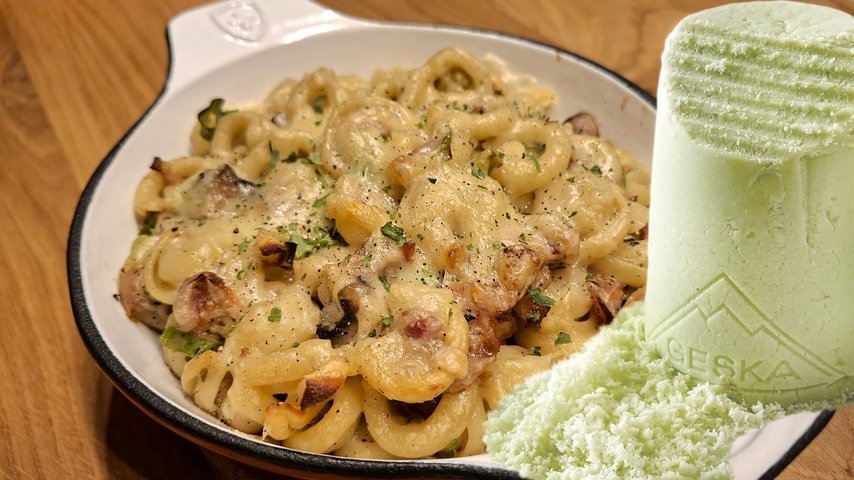 «Glarner Gletscherhüetli» mit Schabziger (und Rezept)
