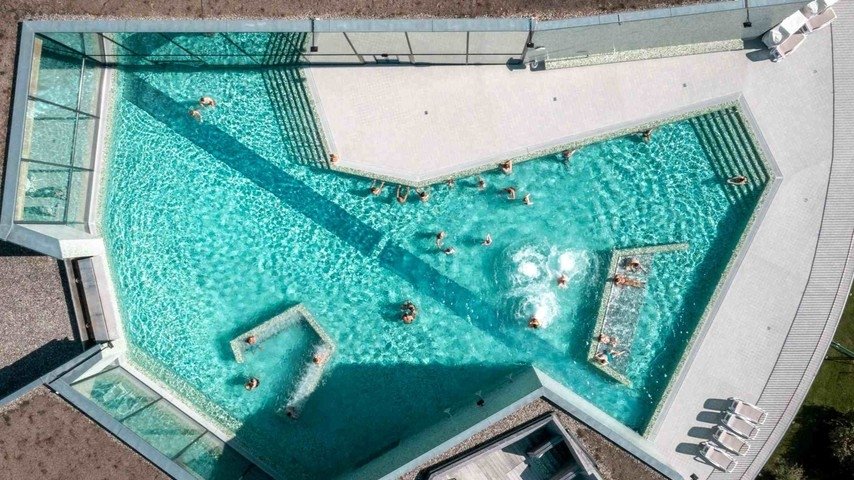Die heilende Kraft des Wassers – Erholung pur in den Thermen der Schweiz