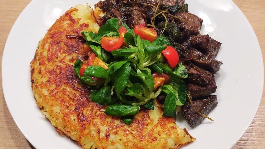 «Müetis Ankeläberli mit Rösti und Nüsslisalat» - Kalbsleber wie bei Mutti (mit Rezept)