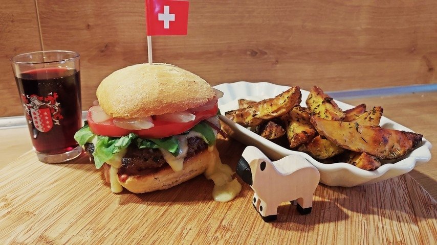 Raclette-Burger vom Walliser Schwarznasenschaf - Fast Food für Selbstversorger (mit Rezept)