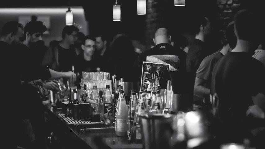 Wenn die Nacht zum Tag wird – 7 Züricher Locations zum Abfeiern